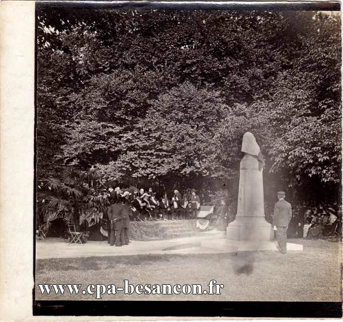 BESANÇON - Inauguration de la statue du sculpteur Just Becquet au parc Micaud, le 14 août 1909.